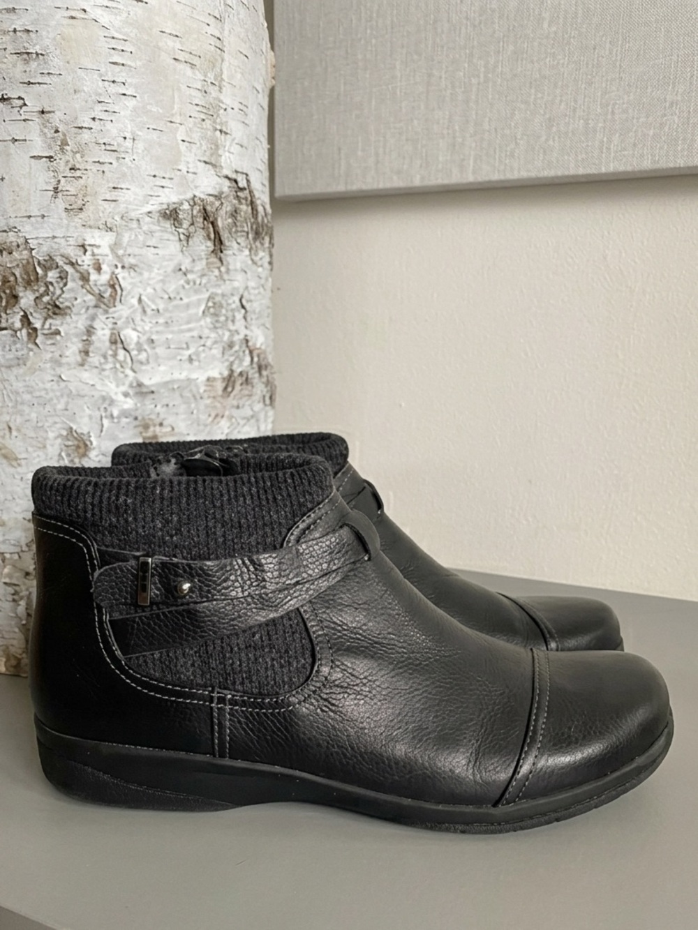 Clarks Cheyn Kisha Leather Ankle Boots Black SZ 10 ECU​